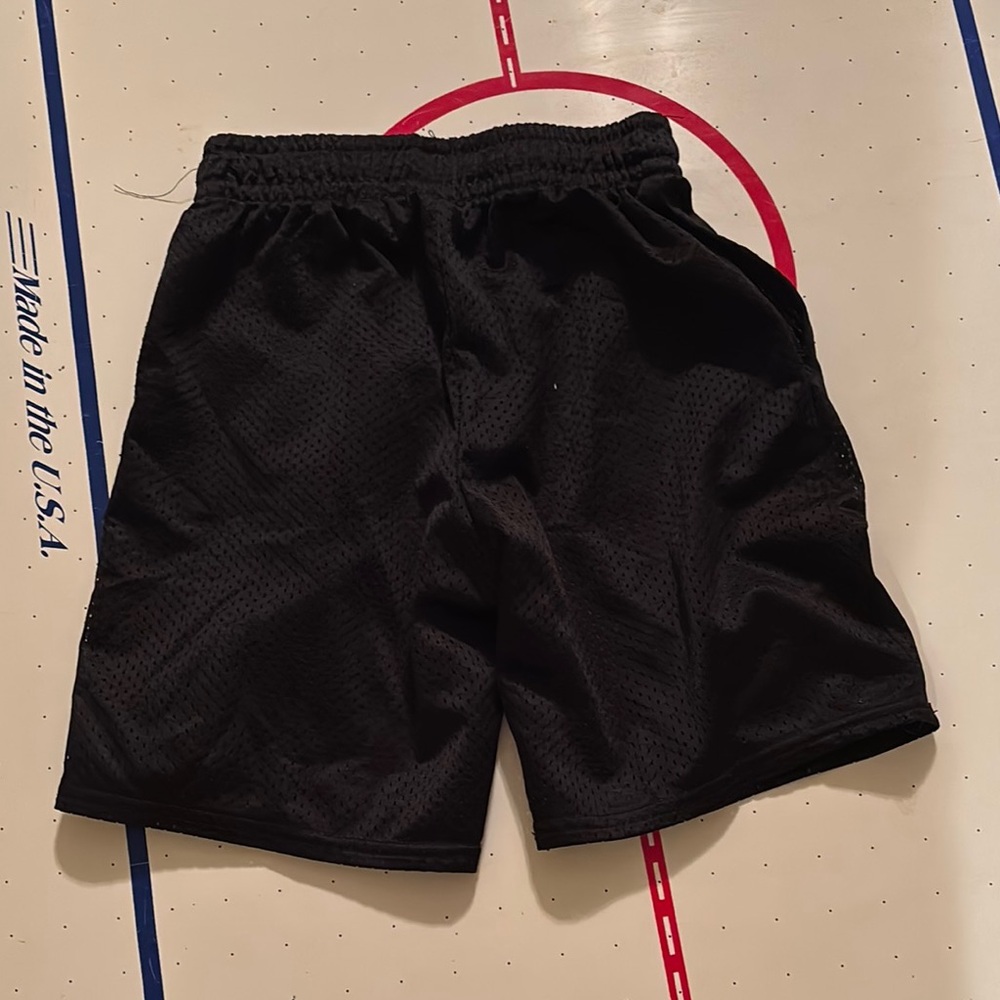 Athletic Works Kids Black Mesh Shorts Soze Medium 8 Used - Picture 3 of 3
